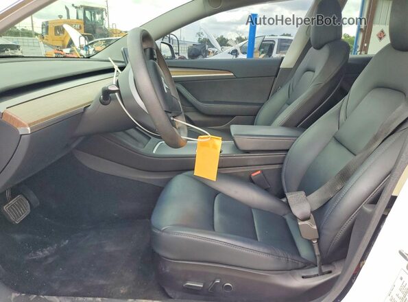 5YJ3E1EA7NF355553 2022 TESLA MODEL White Front interior view