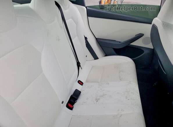 5YJ3E1EA8RF831766 2024 TESLA MODEL Gray Հետևի նստատեղերի տեսք