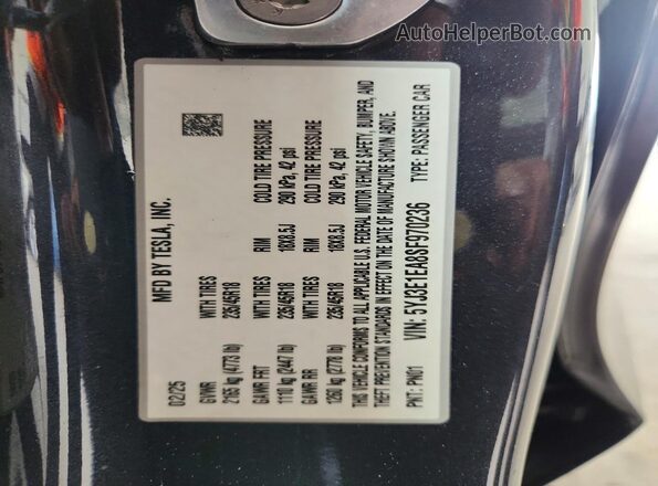 5YJ3E1EA8SF970236 2025 TESLA MODEL Серый Вид наклейки с VIN-кодом