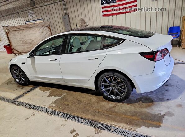 5YJ3E1EAXMF851817 2021 TESLA MODEL White Tył lewy