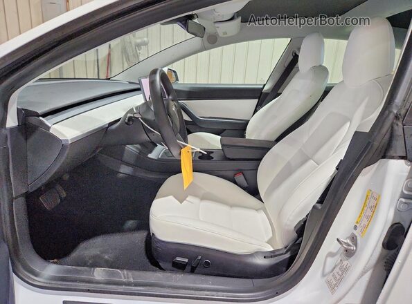 5YJ3E1EAXMF851817 2021 TESLA MODEL White Widok wnętrza z przodu