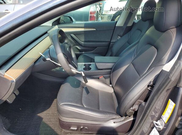 5YJ3E1EB0MF086643 2021 TESLA MODEL Charcoal Вид салону спереду