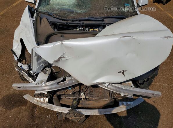5YJ3E1EB0MF980030 2021 TESLA MODEL White Widok wnętrza z tyłu