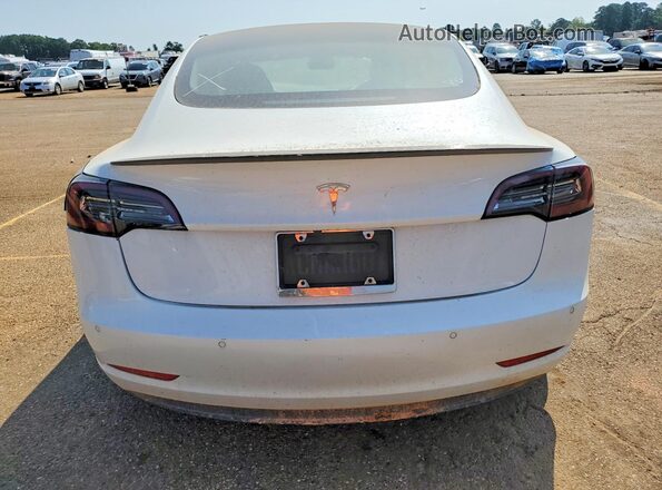 5YJ3E1EB0MF980030 2021 TESLA MODEL White Widok z tyłu