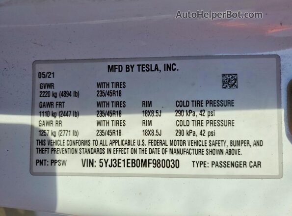 5YJ3E1EB0MF980030 2021 TESLA MODEL White Widok komory silnika