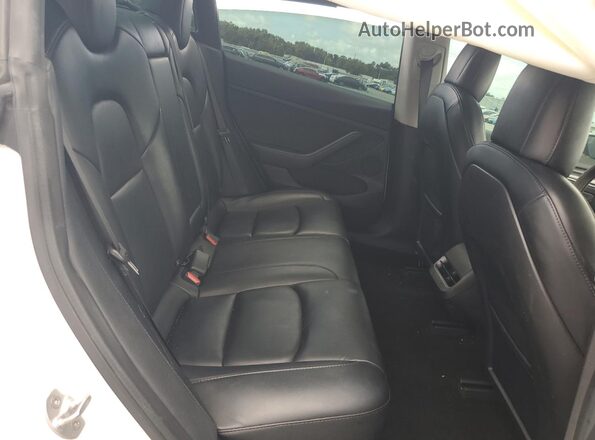 5YJ3E1EB0NF105838 2022 TESLA MODEL White Rear seats view