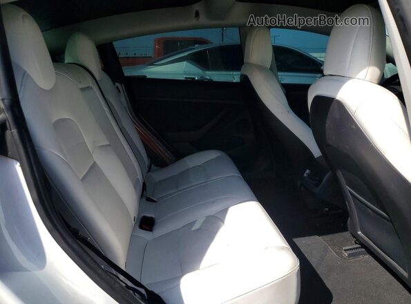 5YJ3E1EB0NF134191 2022 TESLA MODEL White Հետևի նստատեղերի տեսք