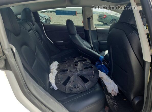 5YJ3E1EB0NF267758 2022 TESLA MODEL White Հետևի նստատեղերի տեսք