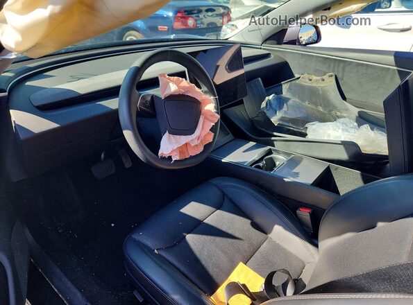 5YJ3E1EB0RF736725 2024 TESLA MODEL Gray Front interior view