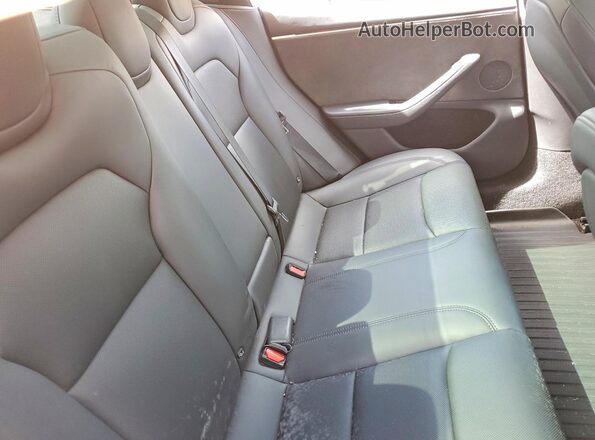 5YJ3E1EB0RF736725 2024 TESLA MODEL Gray Rear seats view