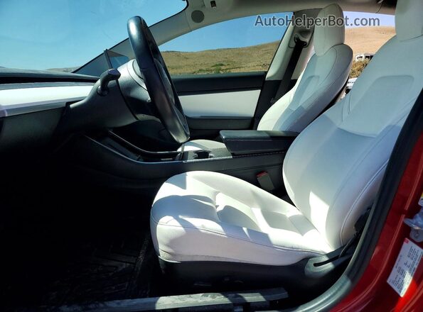 5YJ3E1EB1JF100805 2018 TESLA MODEL Red წინა სალონის ხედი