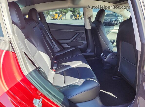5YJ3E1EB1MF998584 2021 TESLA MODEL Red უკანა სავარძლების ხედი