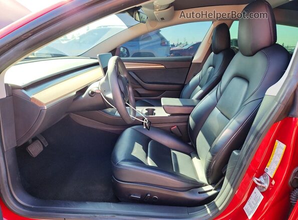 5YJ3E1EB1MF998584 2021 TESLA MODEL Red წინა სალონის ხედი