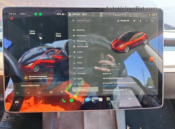 5YJ3E1EB1MF998584 2021 TESLA MODEL Red ხელსაწყოთა პანელის ხედი