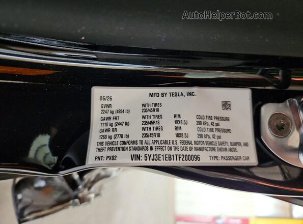 5YJ3E1EB1TF200096 2026 TESLA MODEL Black Vista del compartimento del motor