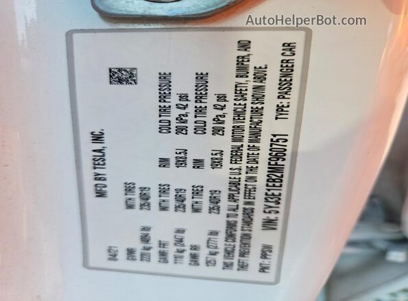 5YJ3E1EB2MF960751 2021 TESLA MODEL White Widok komory silnika