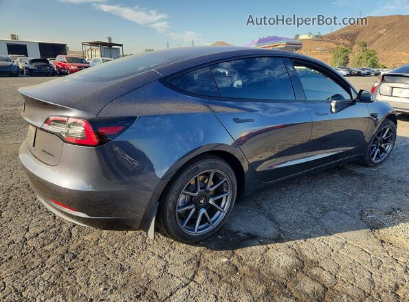 5YJ3E1EB3MF939147 2021 TESLA MODEL Gray Trasero derecho