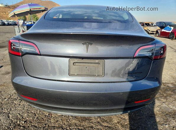 5YJ3E1EB3MF939147 2021 TESLA MODEL Gray Vista trasera