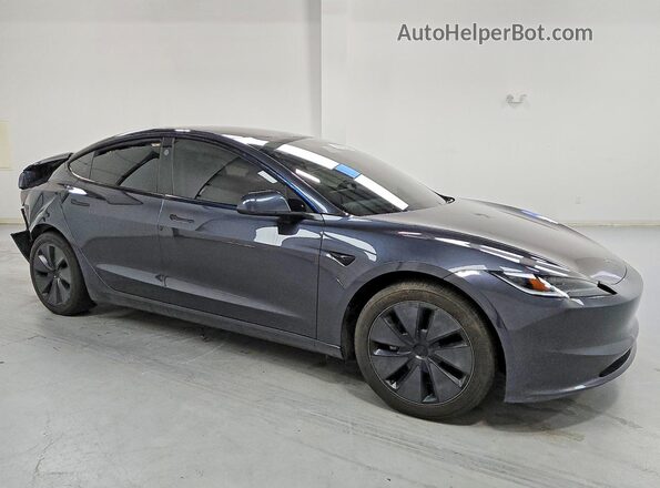 5YJ3E1EB3SF884650 2025 TESLA MODEL Серый Передняя правая четверть