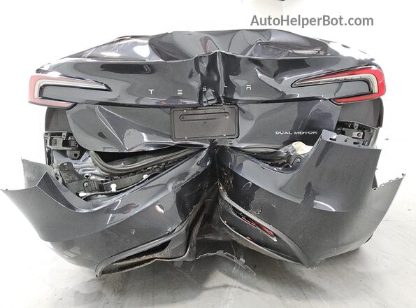 5YJ3E1EB3SF884650 2025 TESLA MODEL Серый 