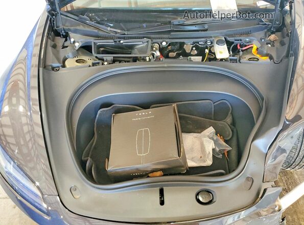 5YJ3E1EB3TF124686 2026 TESLA MODEL Gray Սալոնի հետևի տեսք