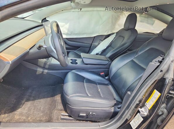 5YJ3E1EB4MF961013 2021 TESLA MODEL Black Widok wnętrza z przodu