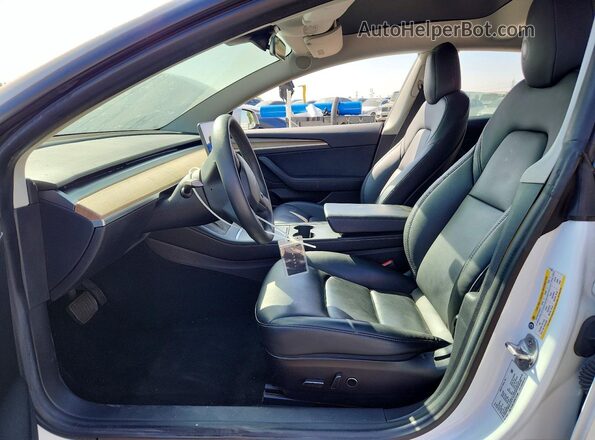 5YJ3E1EB4NF131486 2022 TESLA MODEL White Front interior view