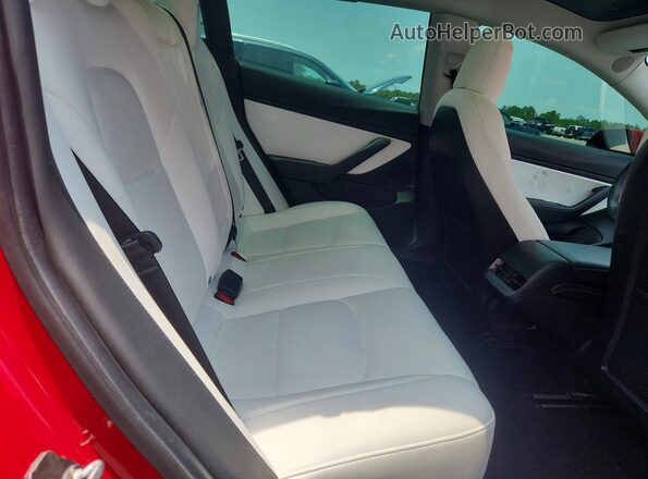 5YJ3E1EB5MF902844 2021 TESLA MODEL Red Вид задньої частини салону