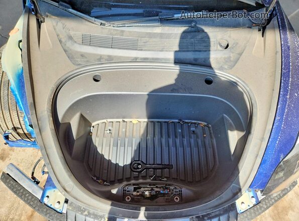 5YJ3E1EB5NF109593 2022 TESLA MODEL Blue Rear interior view