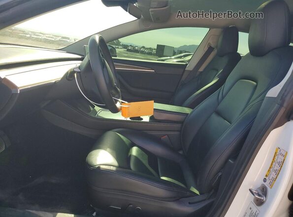 5YJ3E1EB5NF183886 2022 TESLA MODEL White Widok wnętrza z przodu