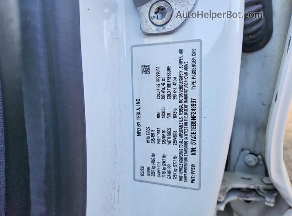 5YJ3E1EB5NF249997 2022 TESLA MODEL White Vista del compartimento del motor