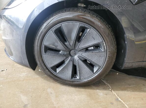5YJ3E1EB5RF766223 2024 TESLA MODEL Charcoal Widok wnętrza 360 stopni