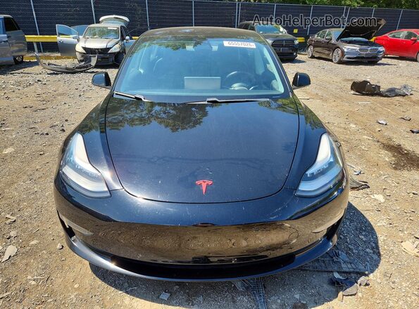 5YJ3E1EB6JF128082 2018 TESLA MODEL Black Widok z przodu