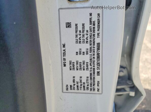 5YJ3E1EB6RF796606 2024 TESLA MODEL White Շարժիչի բաժամունքի տեսք