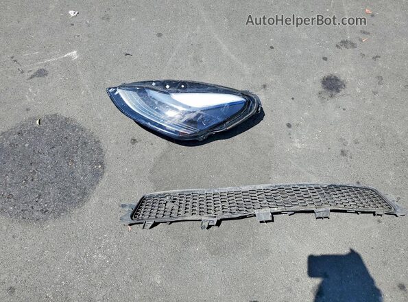5YJ3E1EB7MF079589 2021 TESLA MODEL White Vista del compartimento del motor