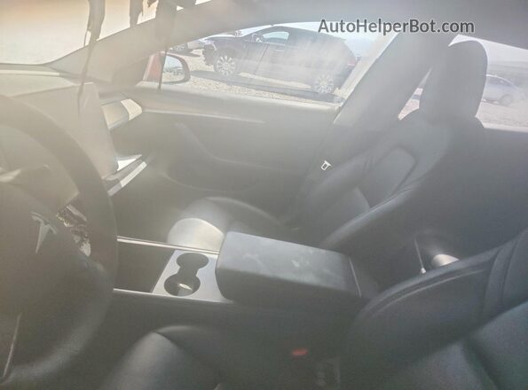 5YJ3E1EB7NF190354 2022 TESLA MODEL Red Սարքավորումների վահանակի տեսք