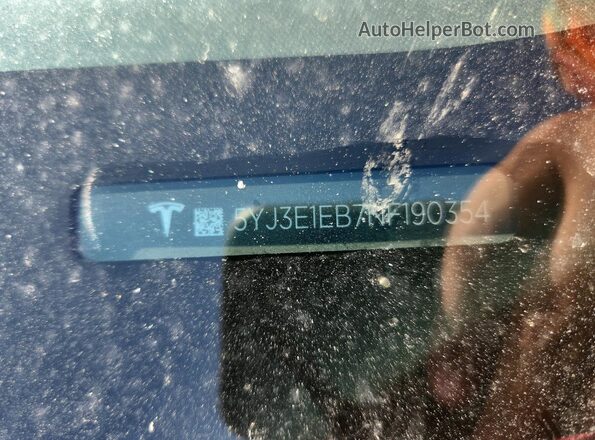 5YJ3E1EB7NF190354 2022 TESLA MODEL Red Շարժիչի բաժամունքի տեսք