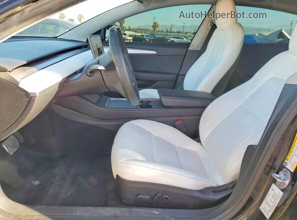 5YJ3E1EB8NF198768 2022 TESLA MODEL Black Вид салону спереду