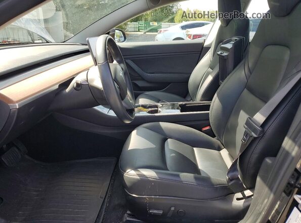 5YJ3E1EB9KF189363 2019 TESLA MODEL Black Front interior view