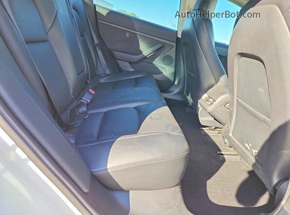 5YJ3E1EB9NF257679 2022 TESLA MODEL White უკანა სავარძლების ხედი