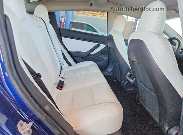 5YJ3E1EBXKF214092 2019 TESLA MODEL Blue Widok tylnych siedzeń