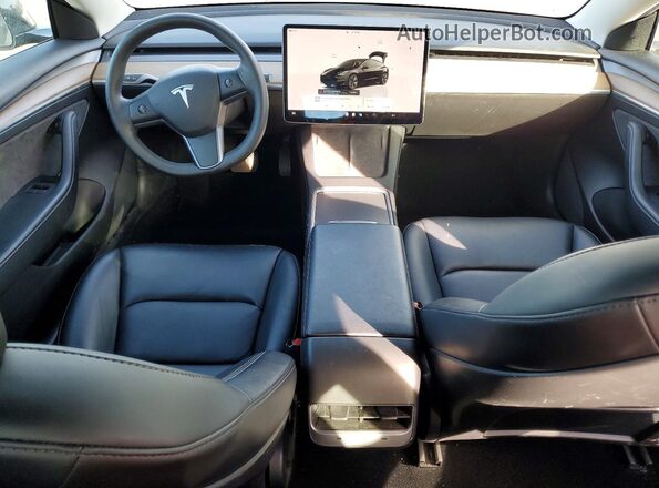 5YJ3E1EBXNF198805 2022 TESLA MODEL Черный Вид панели приборов