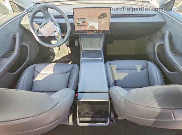5YJ3E1EBXTF123647 2026 TESLA MODEL Серый Вид панели приборов