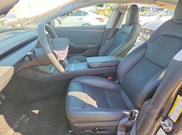 5YJ3E1EBXTF123647 2026 TESLA MODEL Серый Вид салона спереди