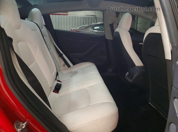 5YJ3E1EC1NF254218 2022 TESLA MODEL Red Вид задніх сидінь
