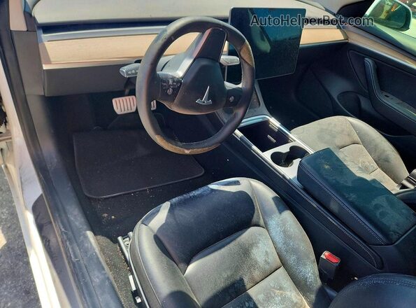 5YJ3E1ECXMF088456 2021 TESLA MODEL Белый Вид панели приборов