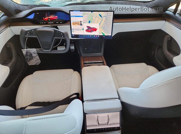 5YJSA1E56RF539558 2024 TESLA MODEL Red Vista del salpicadero