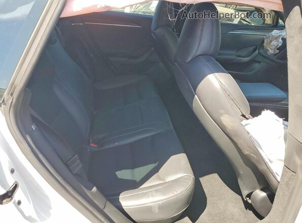 5YJSA1E63MF441766 2021 TESLA MODEL Two Tone Widok tylnych siedzeń