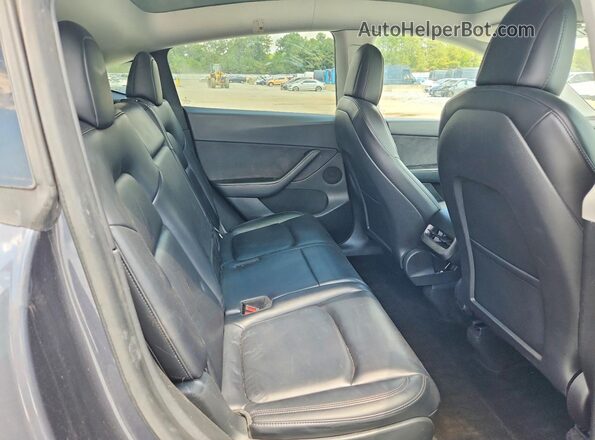 5YJYGAEE1MF243204 2021 TESLA MODEL Gray Rear interior view