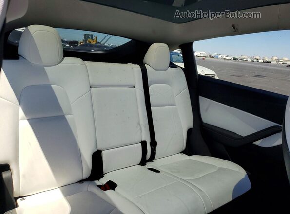 5YJYGAEE3MF228297 2021 TESLA MODEL White Vista de los asientos traseros